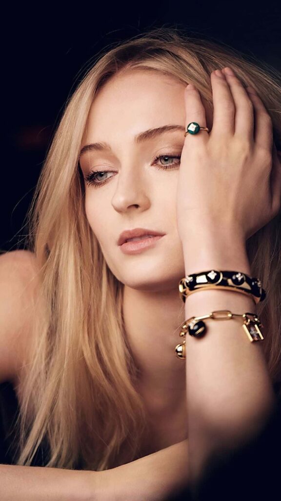 American Actors, American Celebrities, hollywood celebrities, hot hollywood actors, hottest celebrities, most famous hollywood celebrities, Sophie Turner age, Sophie Turner Biceps, Sophie Turner biography, Sophie Turner Body Measurements, Sophie Turner chest size, Sophie Turner dress size, Sophie Turner eyes color, Sophie Turner father, Sophie Turner favorite exercise, Sophie Turner favorite food, Sophie Turner favorite perfume, Sophie Turner favorite sport, Sophie Turner feet size, Sophie Turner full-body statistics, Sophie Turner girlfriend, Sophie Turner hair color, Sophie Turner height, Sophie Turner instagram, Sophie Turner Measurements, Sophie Turner merchandise, Sophie Turner mother, Sophie Turner movies, Sophie Turner Nationality, Sophie Turner net worth, Sophie Turner personal info, Sophie Turner shoe, Sophie Turner Short Biography, Sophie Turner wallpapers, Sophie Turner weight, Sophie Turner Zodiac Sign, top male hollywood stars