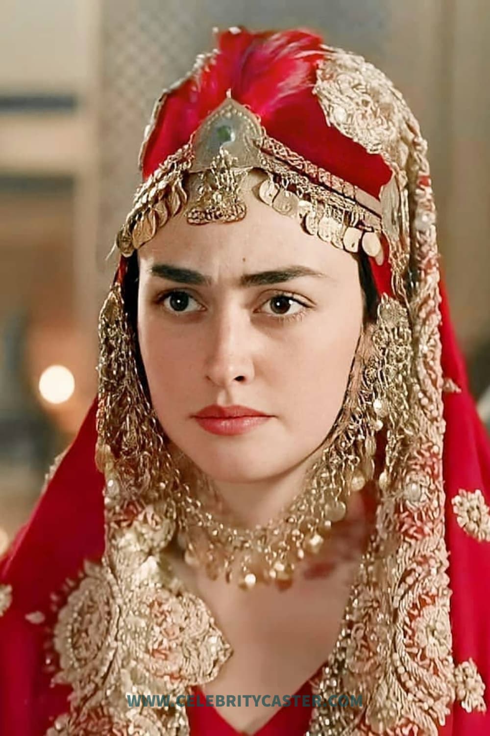 Esra Bilgiç Height, Weight, Age (Turkish Celebrities) - Celebrity