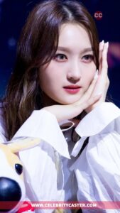 Beautiful South Korean Singer, Dreamcatcher, Dreamcatcher Members, Female Singers, Female South Korean Singers, Most Beautiful Girls from South Korea, Siyeon age, Siyeon Body Statistics, Siyeon Dreamcatcher height, Siyeon Dreamcatcher Measurements, Siyeon weight, South Korea, South Korean Celebrities, South Korean Dancers, South Korean Girl Group, South Korean Girls, South Korean Girls Band, South Korean Music Group, South Korean Rappers, South Korean Women